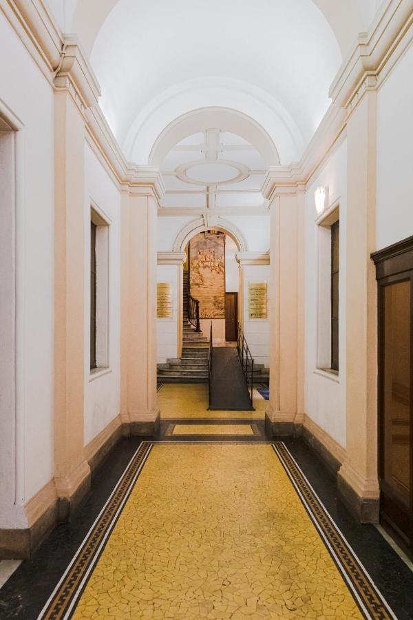 Cavour Apartment *